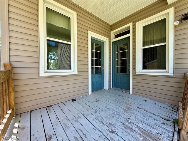 39 Duquesne Street, Columbiana, OH 44408