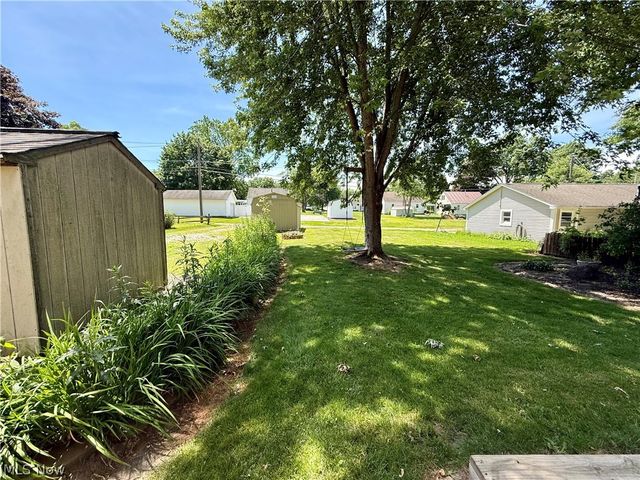 39 Duquesne Street, Columbiana, OH 44408