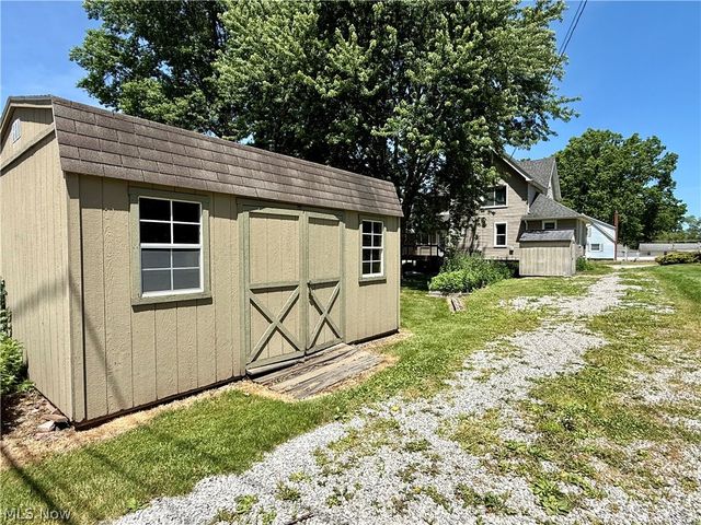 39 Duquesne Street, Columbiana, OH 44408
