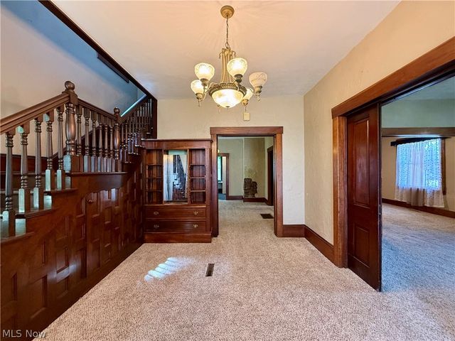 39 Duquesne Street, Columbiana, OH 44408