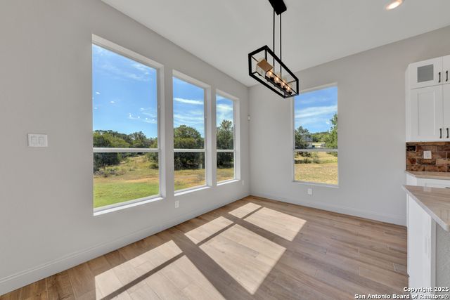 105 River Bluff, Castroville, TX 78009