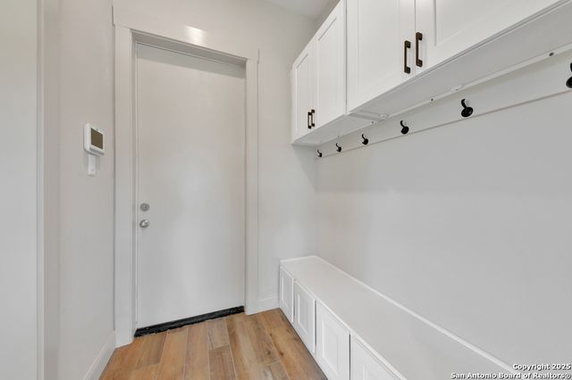 105 River Bluff, Castroville, TX 78009