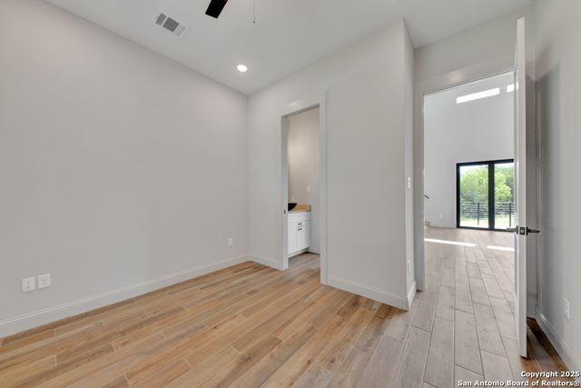 105 River Bluff, Castroville, TX 78009