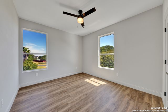 105 River Bluff, Castroville, TX 78009