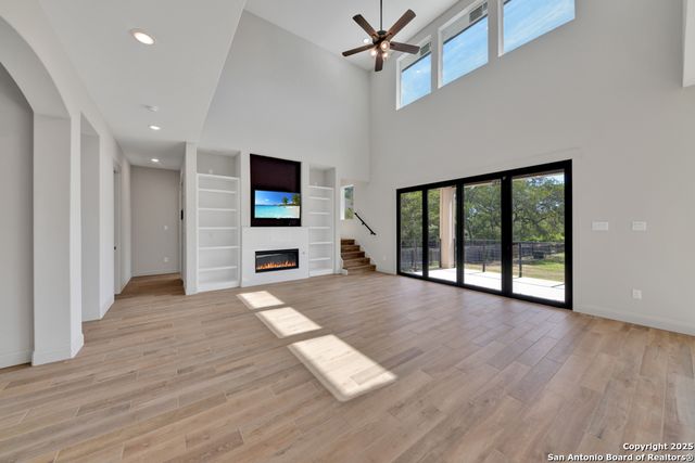 105 River Bluff, Castroville, TX 78009