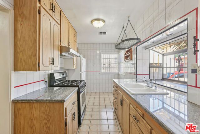 3916 Collis Avenue, Los Angeles, CA 90032