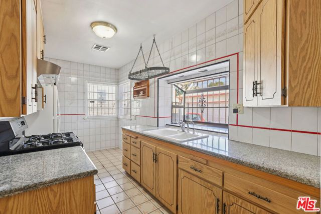 3916 Collis Avenue, Los Angeles, CA 90032