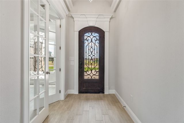2128 Middlewood Circle, Granbury, TX 76049