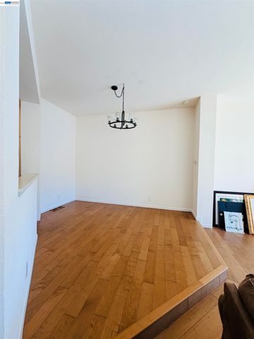 4063 W Lakeshore Dr, San Ramon, CA 94582