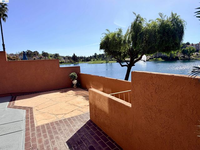 4063 W Lakeshore Dr, San Ramon, CA 94582