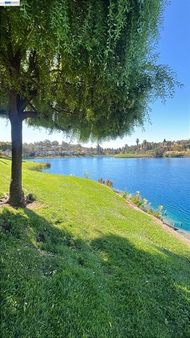 4063 W Lakeshore Dr, San Ramon, CA 94582