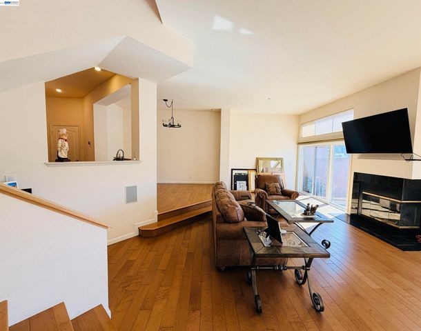 4063 W Lakeshore Dr, San Ramon, CA 94582