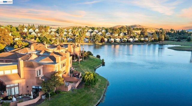 4063 W Lakeshore Dr, San Ramon, CA 94582