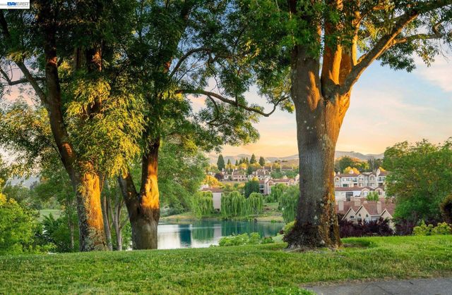 4063 W Lakeshore Dr, San Ramon, CA 94582