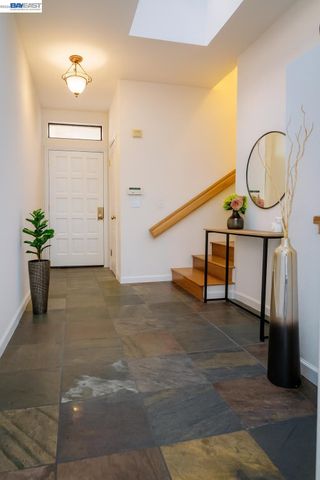 4063 W Lakeshore Dr, San Ramon, CA 94582