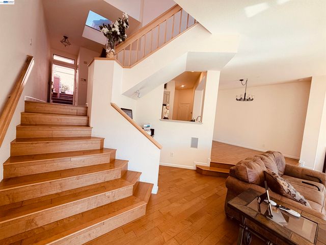 4063 W Lakeshore Dr, San Ramon, CA 94582