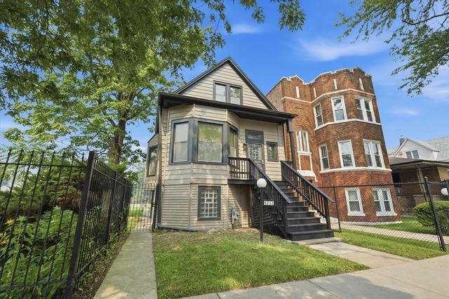 9232 S Essex Avenue, Chicago, IL 60617