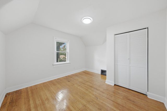 9232 S Essex Avenue, Chicago, IL 60617