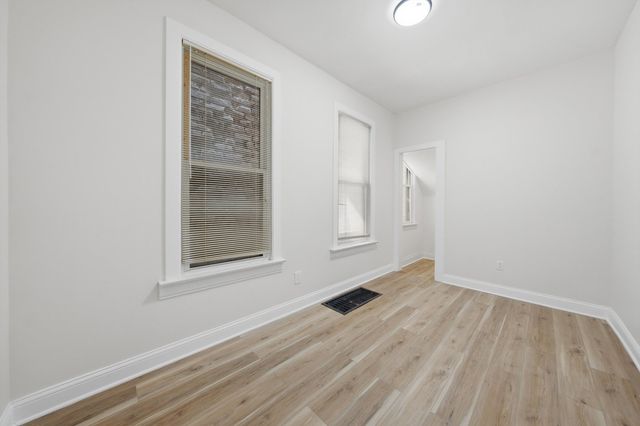 9232 S Essex Avenue, Chicago, IL 60617