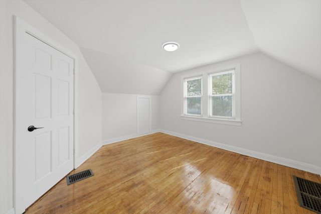 9232 S Essex Avenue, Chicago, IL 60617