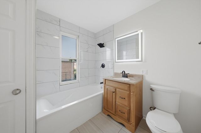 9232 S Essex Avenue, Chicago, IL 60617