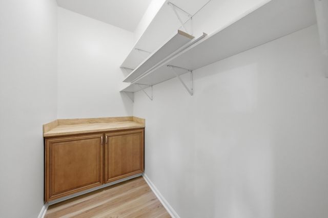 9232 S Essex Avenue, Chicago, IL 60617