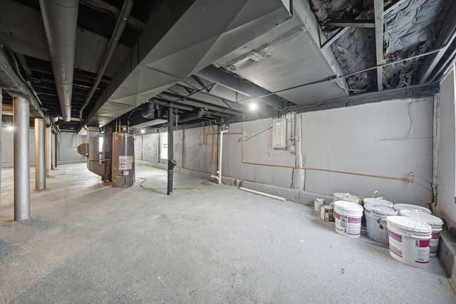 9232 S Essex Avenue, Chicago, IL 60617