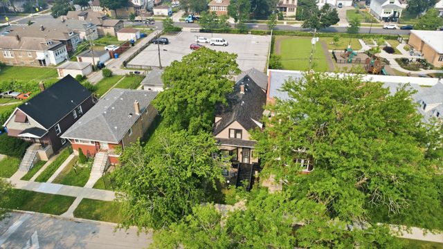 9232 S Essex Avenue, Chicago, IL 60617