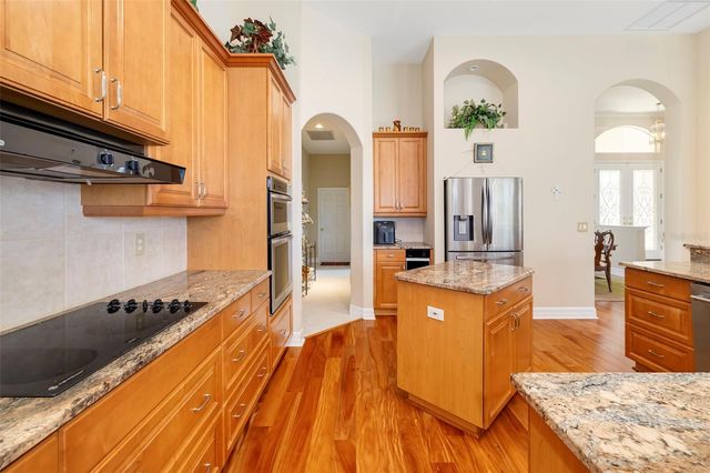 2528 TOM MORRIS DRIVE, Sarasota, FL 34240
