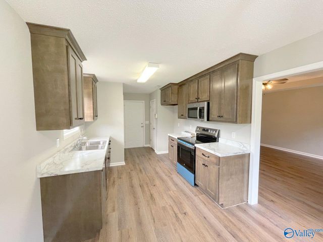 100 Brook Glen Drive, Hazel Green, AL 35750