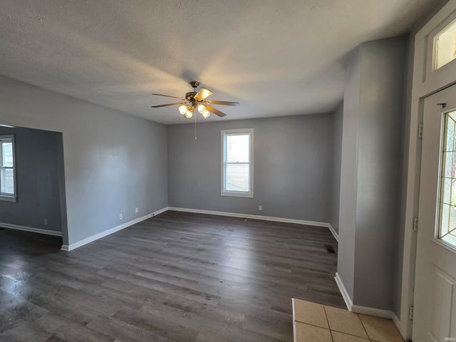 1913 E Michigan Street, Evansville, IN 47711