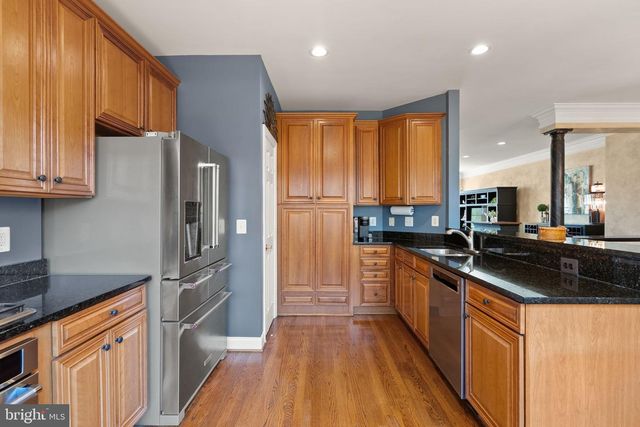 4132 TIMBER LOG WAY, Fairfax, VA 22030