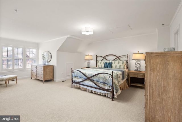 4132 TIMBER LOG WAY, Fairfax, VA 22030