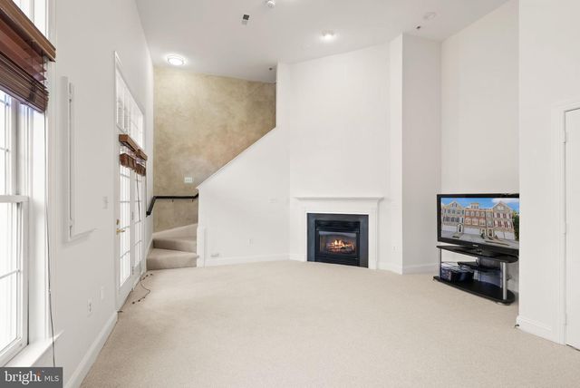 4132 TIMBER LOG WAY, Fairfax, VA 22030