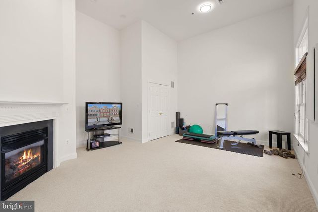 4132 TIMBER LOG WAY, Fairfax, VA 22030