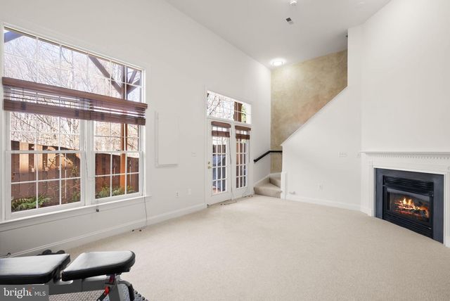 4132 TIMBER LOG WAY, Fairfax, VA 22030