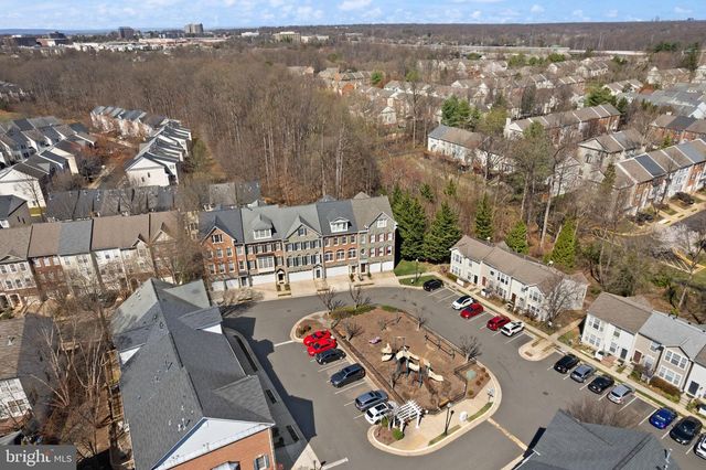 4132 TIMBER LOG WAY, Fairfax, VA 22030