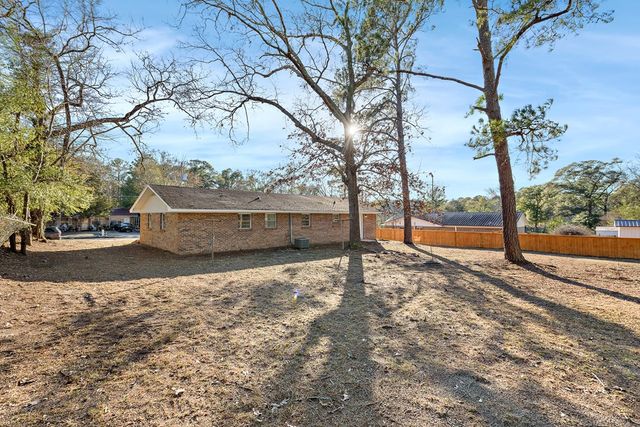 2907 Saint Peter St, Dothan, AL 36303