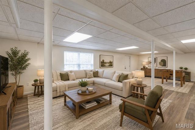 4419 Kerth Manor Drive, St Louis, MO 63128