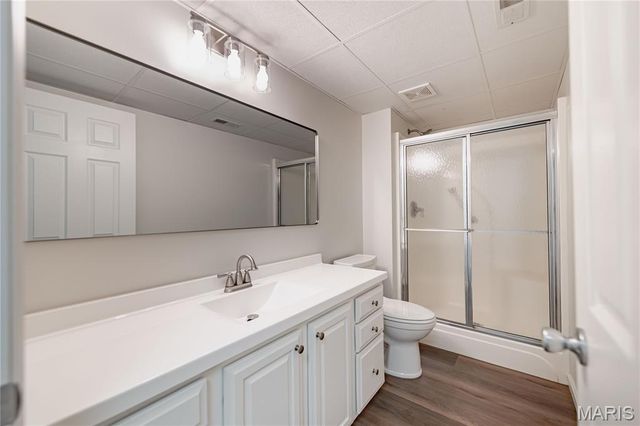 4419 Kerth Manor Drive, St Louis, MO 63128