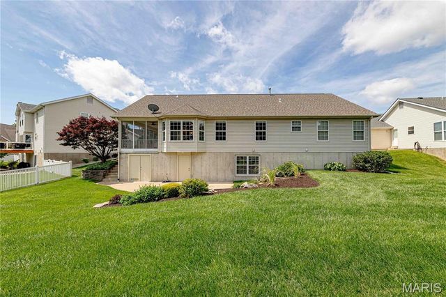 4419 Kerth Manor Drive, St Louis, MO 63128
