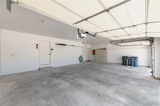 4419 Kerth Manor Drive, St Louis, MO 63128