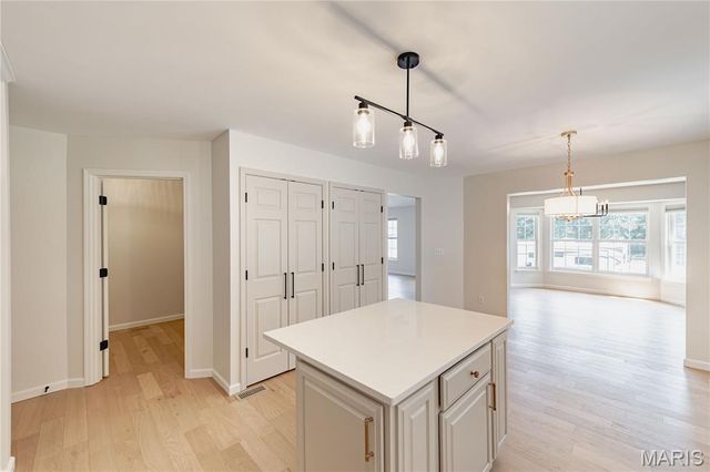 4419 Kerth Manor Drive, St Louis, MO 63128