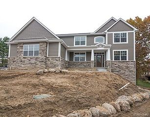 10539 Stoney Point Drive, Green Oak Township, MI 48178