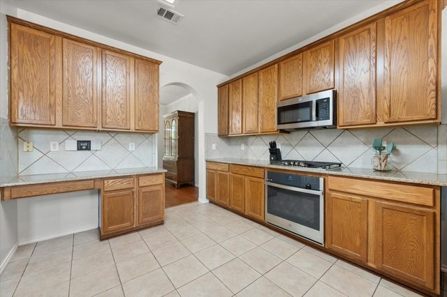 708 Crockett Drive, Mansfield, TX 76063