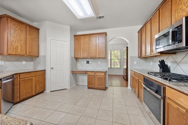 708 Crockett Drive, Mansfield, TX 76063