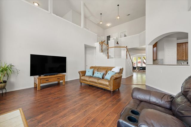 708 Crockett Drive, Mansfield, TX 76063