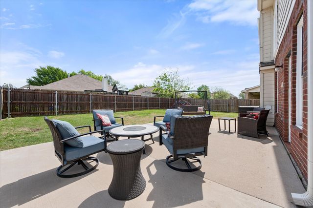 708 Crockett Drive, Mansfield, TX 76063