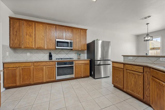 708 Crockett Drive, Mansfield, TX 76063