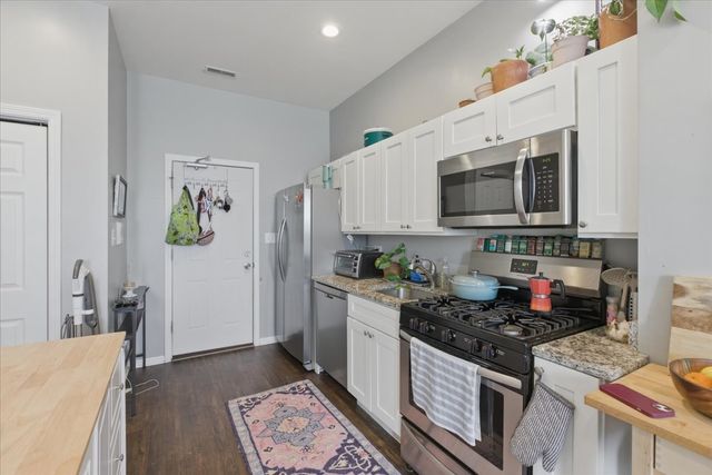 1654 W Cortland Street 6, Chicago, IL 60622